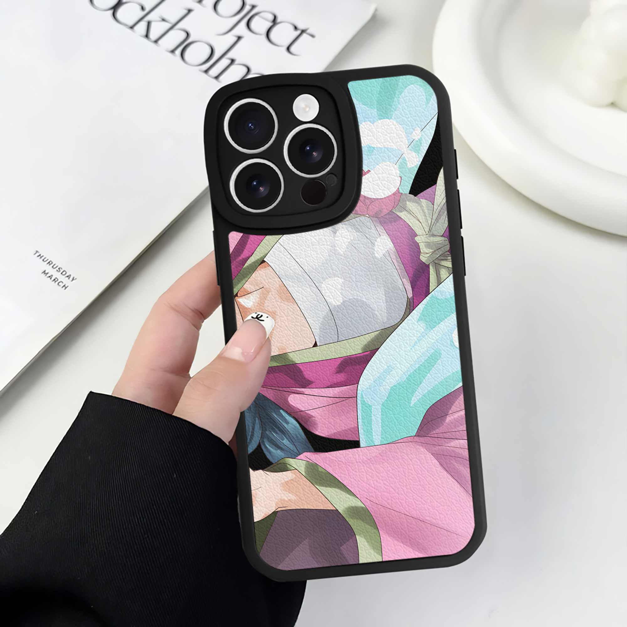 （画像用） 薬屋のひとりごと The Apothecary Diaries 【iPhone 16シリーズ対応】シリコンスマホケース（レザー調） 材質：シリコン